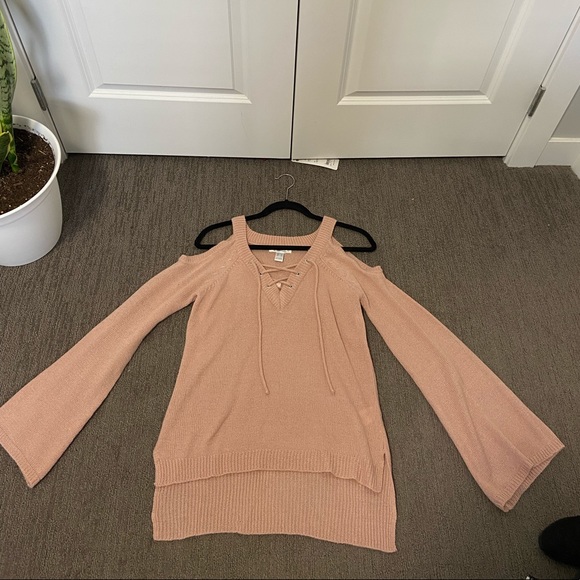 Open shoulder sweater- SM - Picture 2 of 2